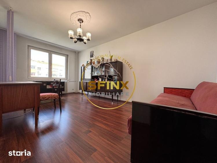 Apartament cu 3 camere decomandat în Vitan