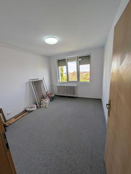 Apartament cu 2 camere decomandat în 1 Decembrie 1918