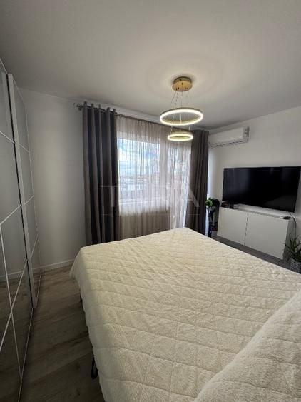 Apartament cu 3 camere semidecomandat, mobilat în Dâmbul Rotund