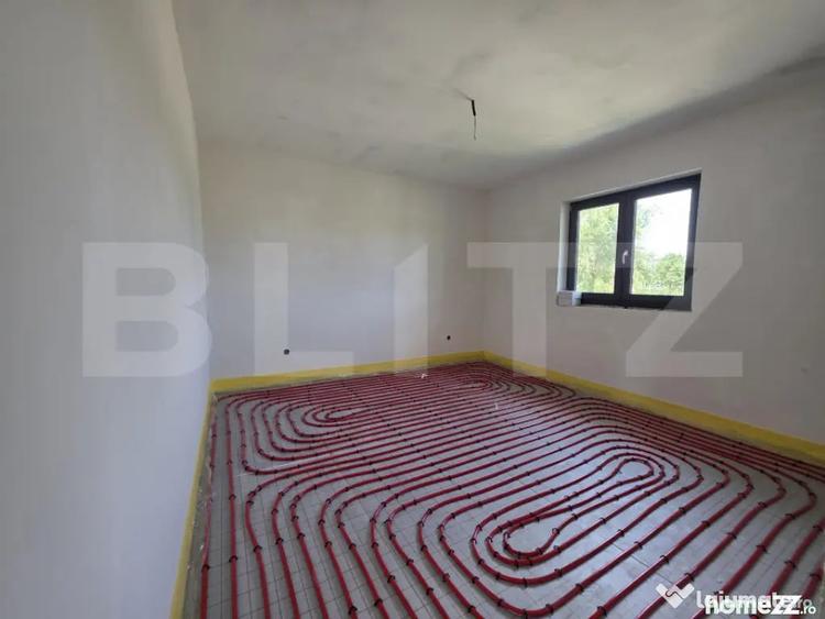 Casă cu 4 camere cu Teren 800 Mp în Amați