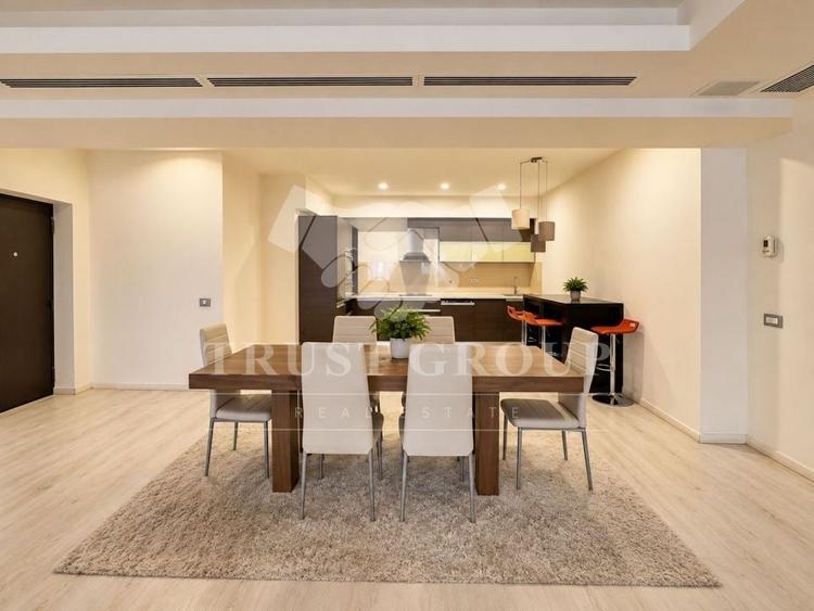 Apartament cu 3 camere semidecomandat, mobilat în Herăstrău