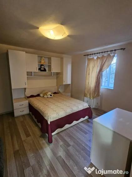 Casă cu 3 camere cu Teren 1090 Mp în Pielești