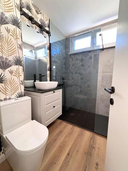 Apartament cu 3 camere semidecomandat, mobilat în Floreasca
