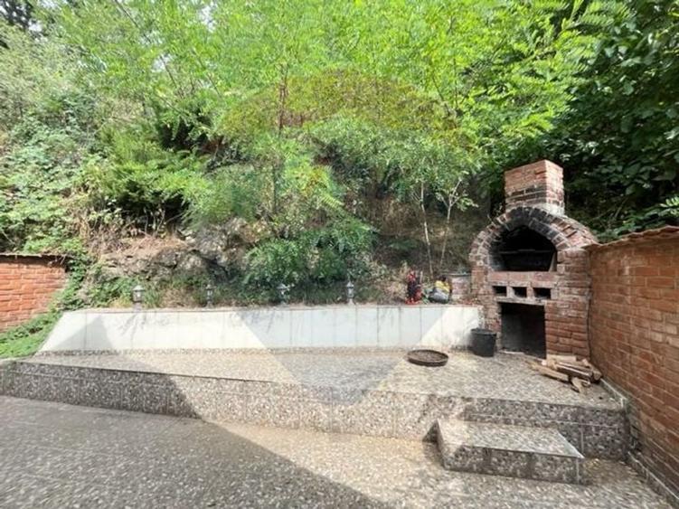 Casă individuală cu 7 camere cu Teren 167 Mp în Sibiel