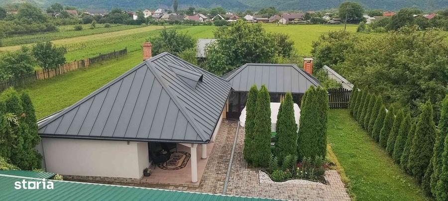 Casă cu 4 camere în Vânători-Neamț