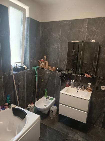 Apartament cu 2 camere decomandat în Giroc