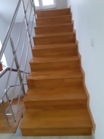 Casă individuală cu 7 camere cu Canalizare în Măgurele