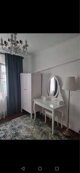 Apartament cu 49 camere decomandat în Drumul Taberei