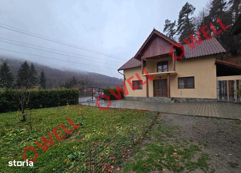 Casă cu 5 camere cu Teren 640 Mp în Teliu