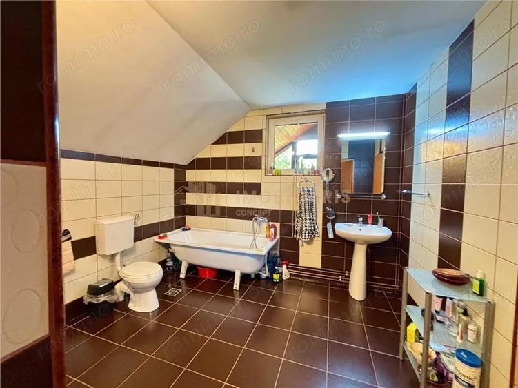 Casă cu 4 camere cu Teren 500 Mp în Ferneziu