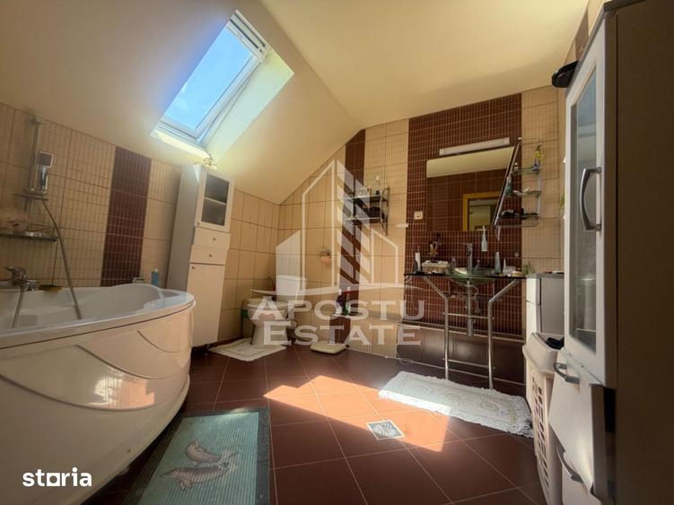Casă cu 5 camere cu Teren 426 Mp în Sânandrei