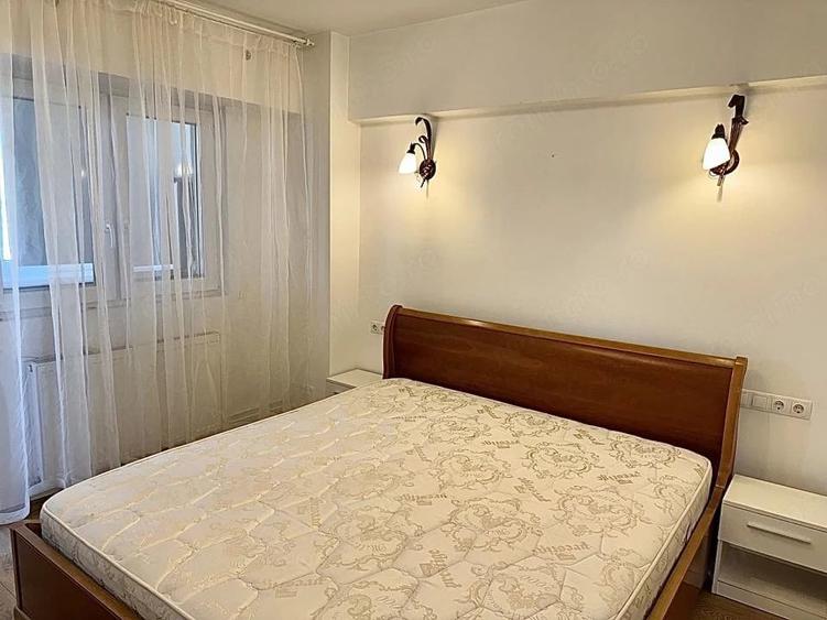 Apartament cu 2 camere decomandat în P-ța Universității