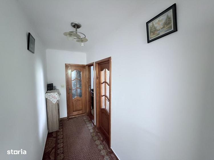 Casă cu 3 camere cu Teren 332 Mp în Central