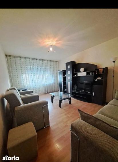 Apartament cu 2 camere decomandat în Calea București