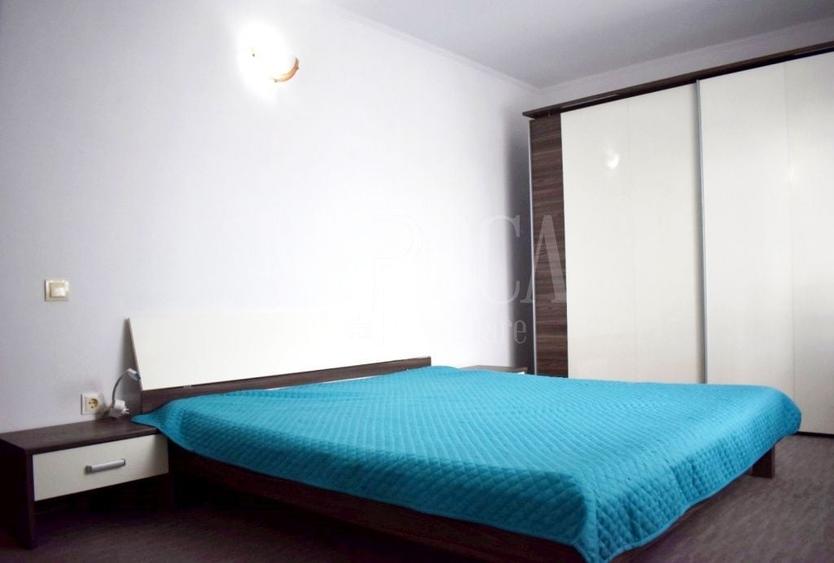 Casă individuală cu 6 camere cu Canalizare în Sânmartin