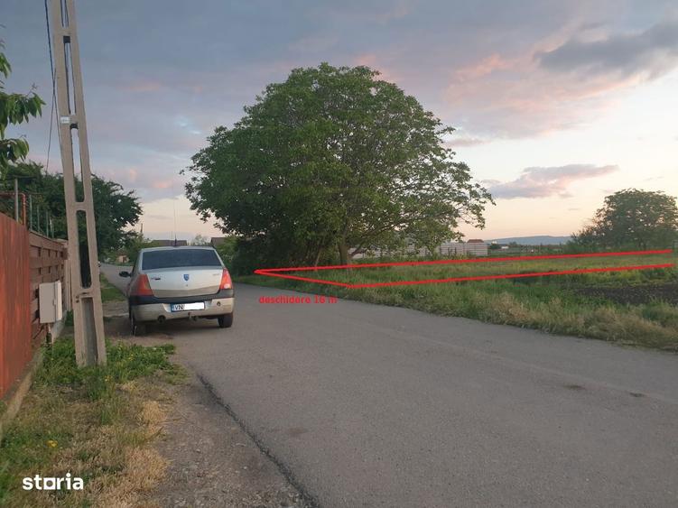 Teren de 4775 mp, în Vânători