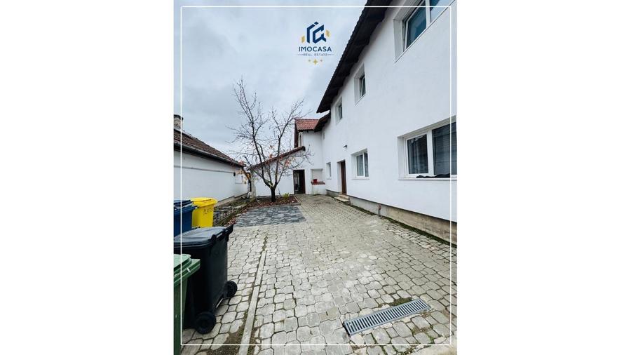 Casă cu 11 camere cu Canalizare în Vladimirescu