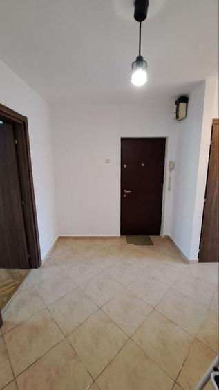 Apartament cu 3 camere decomandat în Dorobanți