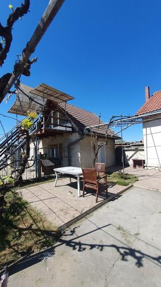 Casă cu 3 camere în Central