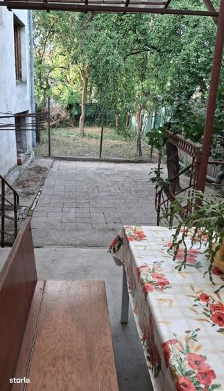 Casă cu 4 camere în Ultracentral
