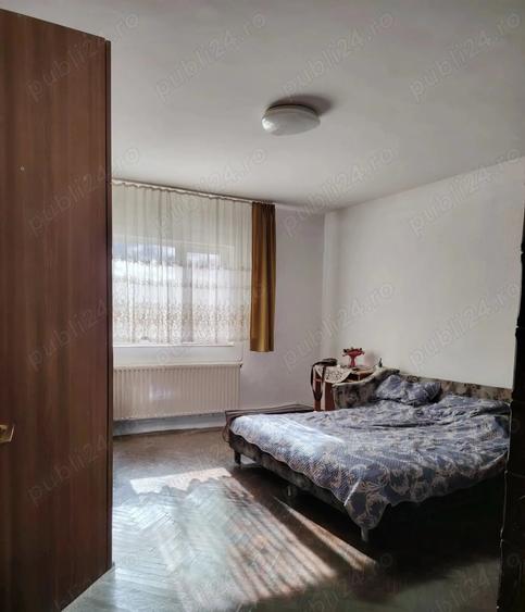 Casă cu 6 camere cu Teren 600 Mp în Cordos