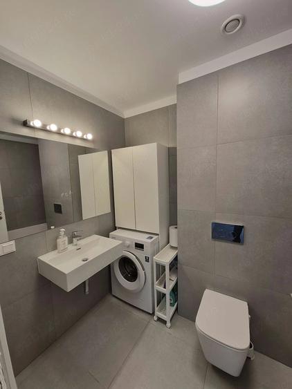 Apartament cu 2 camere semidecomandat în Colentina