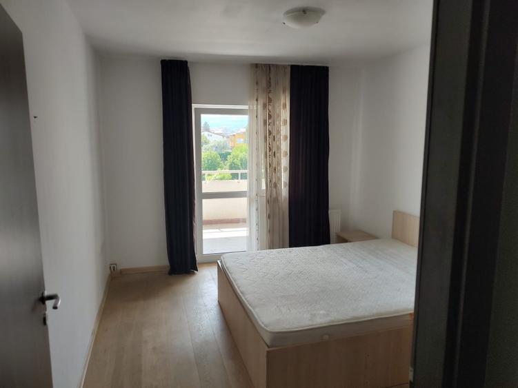 Apartament cu 3 camere decomandat în Mărăști