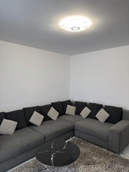 Apartament cu 2 camere decomandat în Fundeni