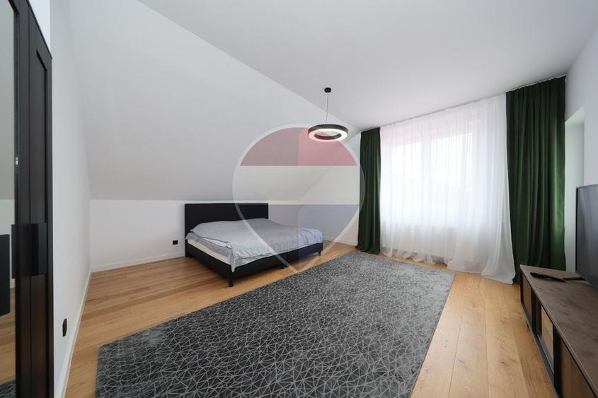 Casă individuală cu 5 camere cu Teren 577 Mp în Bunloc