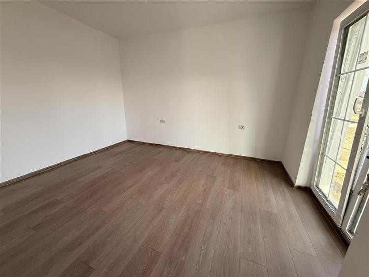 Casă individuală cu 3 camere cu Teren 350 Mp în Exterior Nord