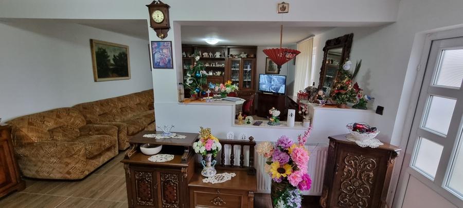 Casă individuală cu 4 camere cu Teren 1400 Mp în Cervicești