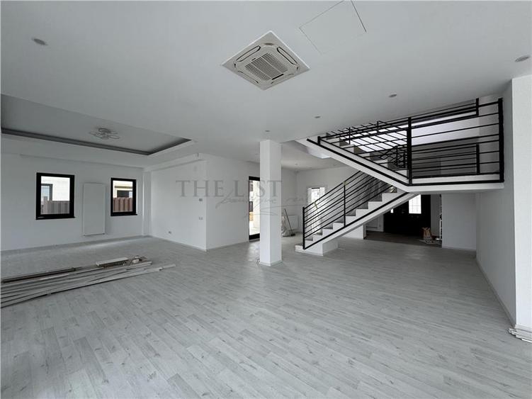 Casă individuală cu 8 camere cu Teren 1000 Mp în Pipera