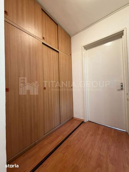 Apartament cu 3 camere semidecomandat în Astra
