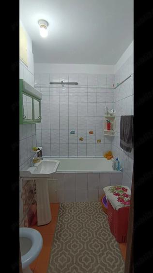 Apartament cu 3 camere decomandat în Doamna Ghica