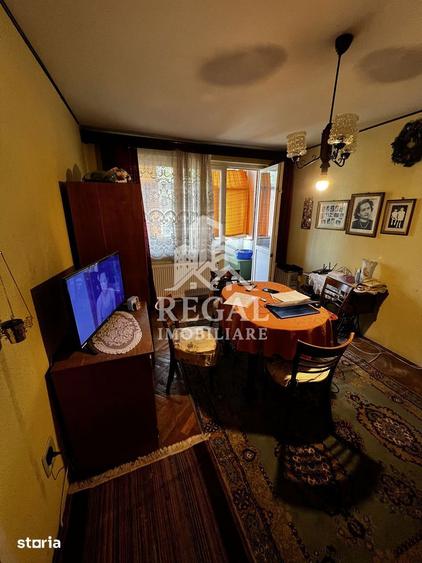 Apartament cu 2 camere semidecomandat, mobilat în Central
