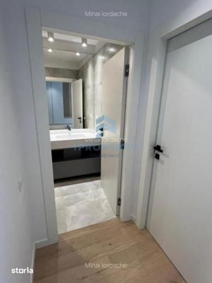Apartament cu 2 camere semidecomandat în Tei