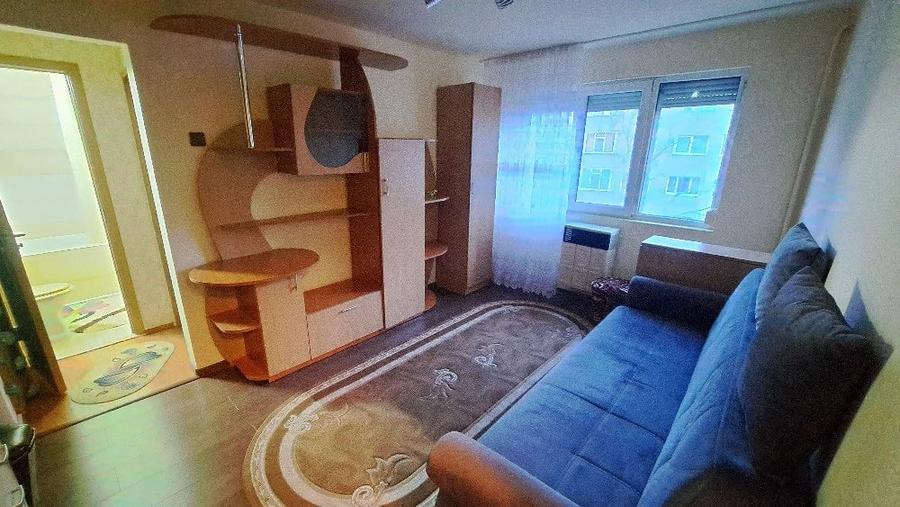 Apartament cu 2 camere semidecomandat în Călărași