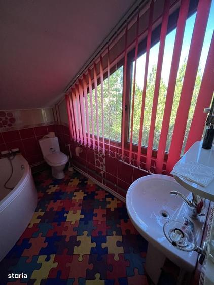 Casă cu 4 camere în Ghermănești