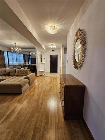 Apartament cu 3 camere semidecomandat, mobilat în Kiseleff