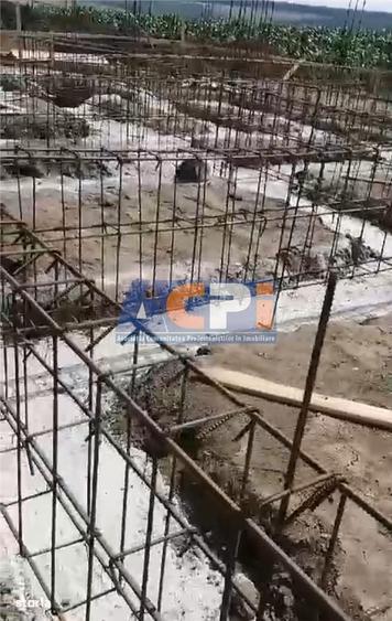 Casă cu 4 camere în Comana