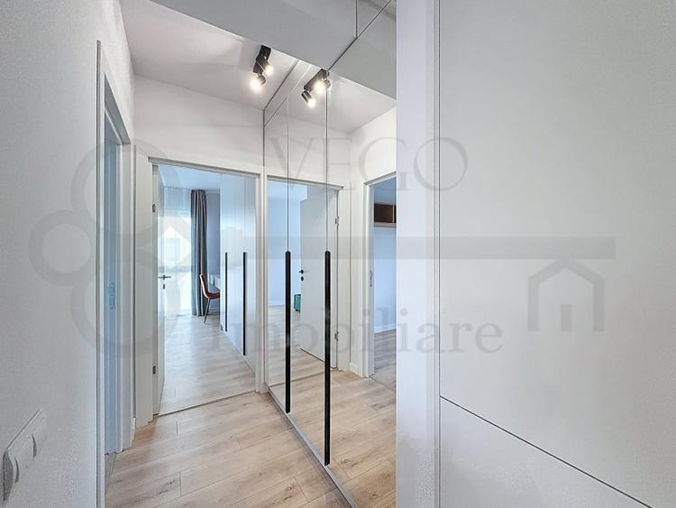 Apartament cu 2 camere semidecomandat, mobilat în Florești