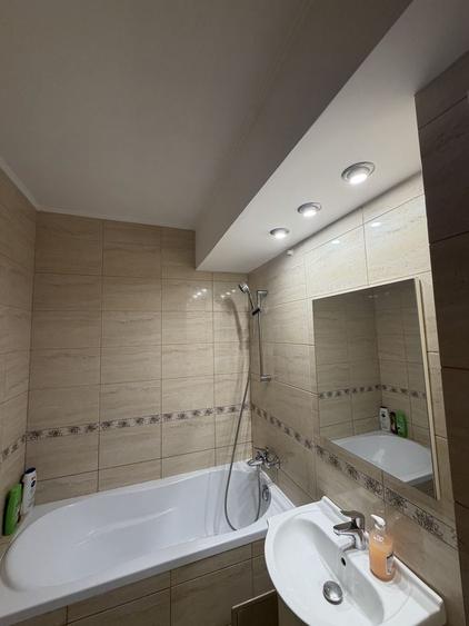 Persoana fizica inchiriez apartament cu doua camere, Podu ros - 5