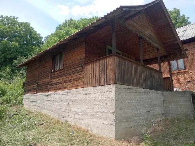 Casă cu Teren 800 Mp în Domnești