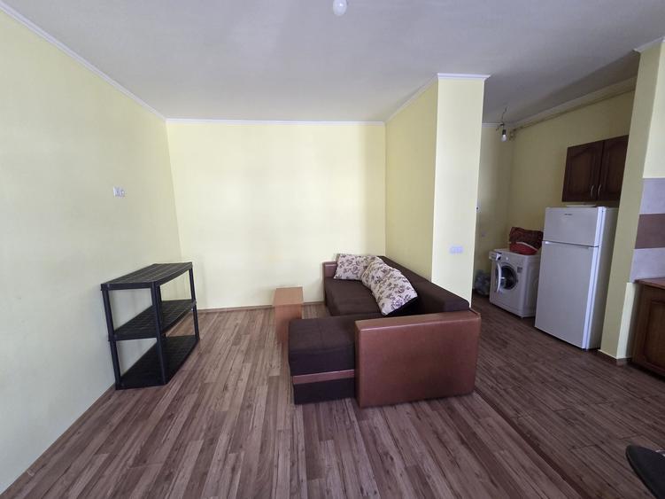 Apartament cu 2 camere semidecomandat în Florești