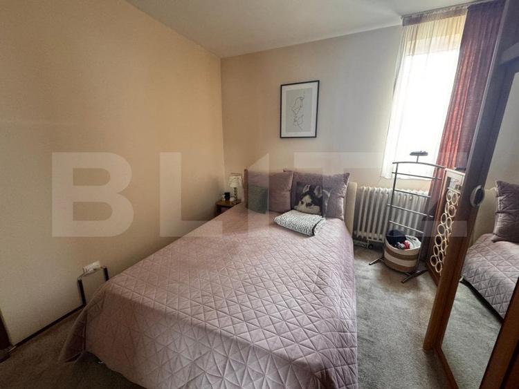 Apartament cu 3 camere decomandat în Podu Roș