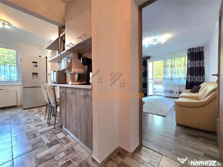 Apartament cu 4 camere decomandat în Rogerius