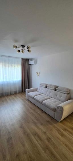 Apartament cu 2 camere decomandat în Timpuri Noi
