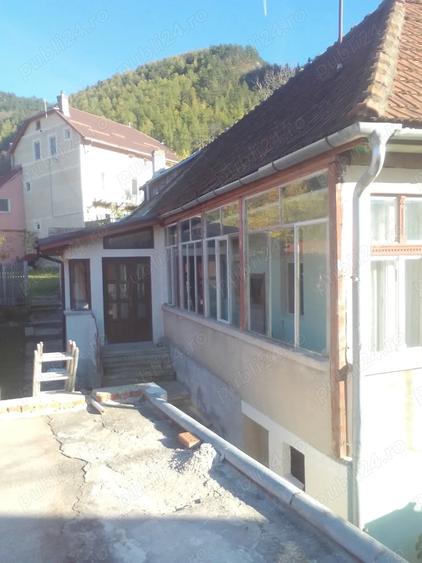 Casă cu 4 camere cu Teren 417 Mp în Schei