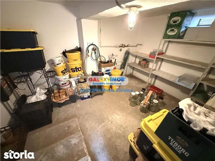 Casă cu 4 camere cu Teren 985 Mp în Central