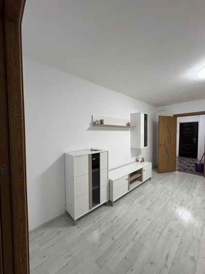 Inchiriez apartamanet 2 camere - 5